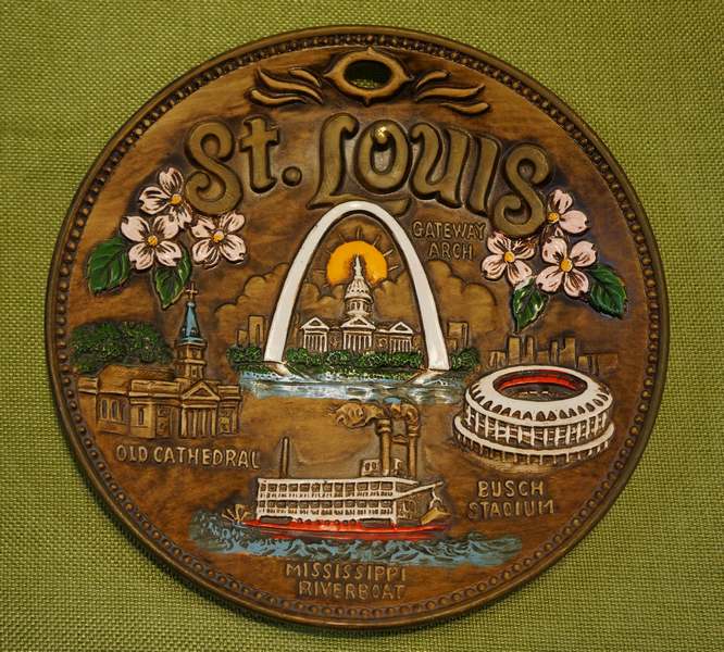St Louis - Plate (1)