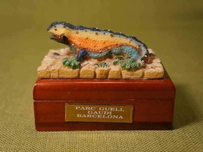 Barcelona - Box with lizard (1)