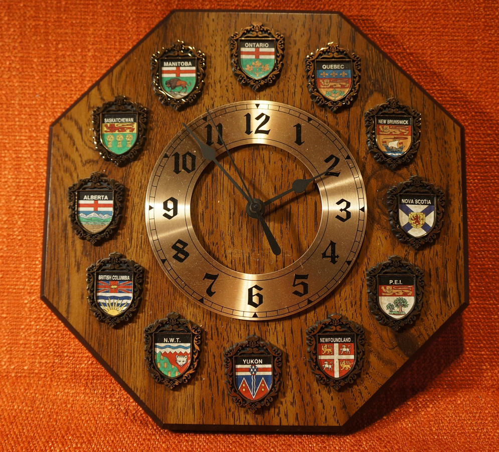 Canada - Wall Clock with Shields (1)