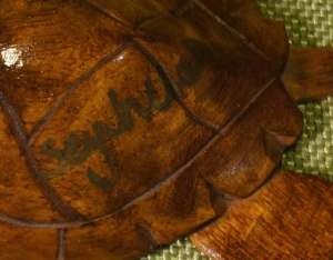 Seychelles - wooden turtle ornament (2)