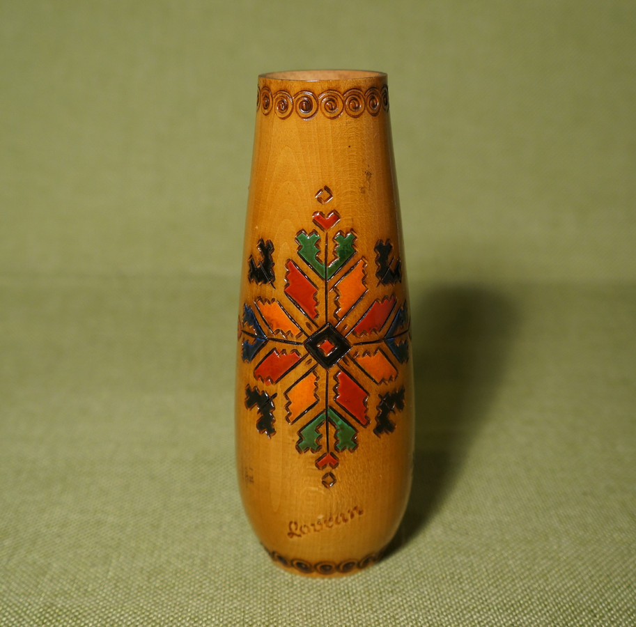 Lovran - Wood Vase (1)